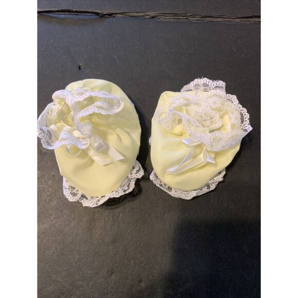 AshtonDrake Baby’s First Outing Outfit – Yellow Lace Gown Set – Vintage – New - Picture 13 of 13